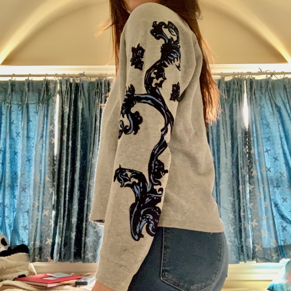 Boston Proper Gray Sweater w/ Felt Detail Sleeves